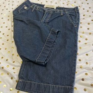 Casual shorts to the comfortable denim ankle size 4
